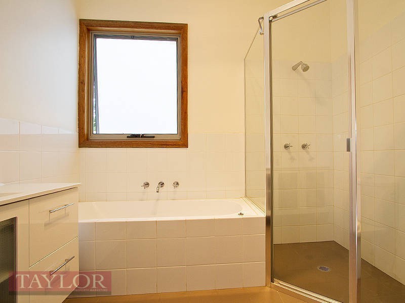 9 Moree Avenue, Westmead NSW 2145