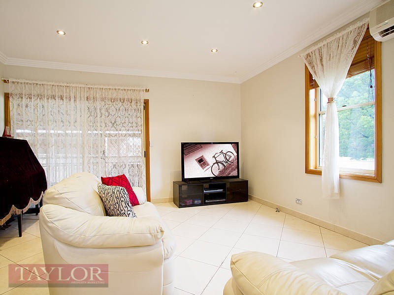 10 Anne Street, Oatlands NSW 2117