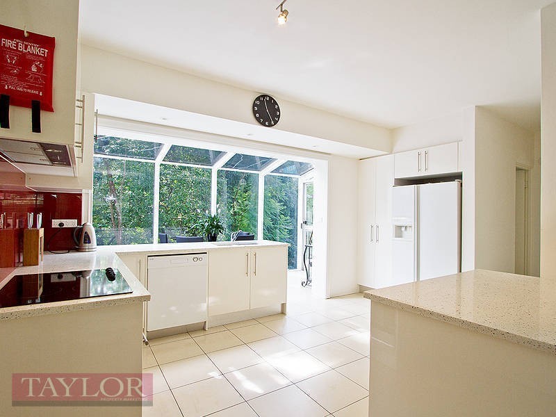 10 Holmes Avenue, Oatlands NSW 2117