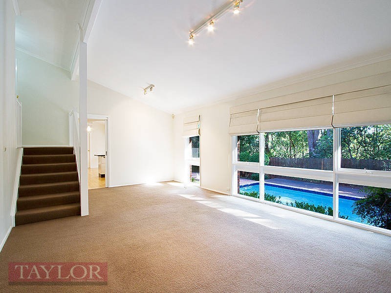 6 Rajola Place, North Rocks NSW 2151