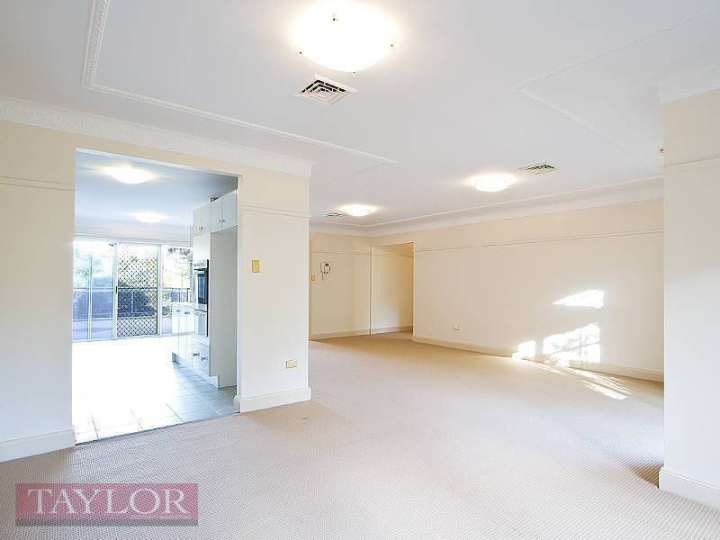 136/40 Strathalbyn Drive, Oatlands NSW 2117