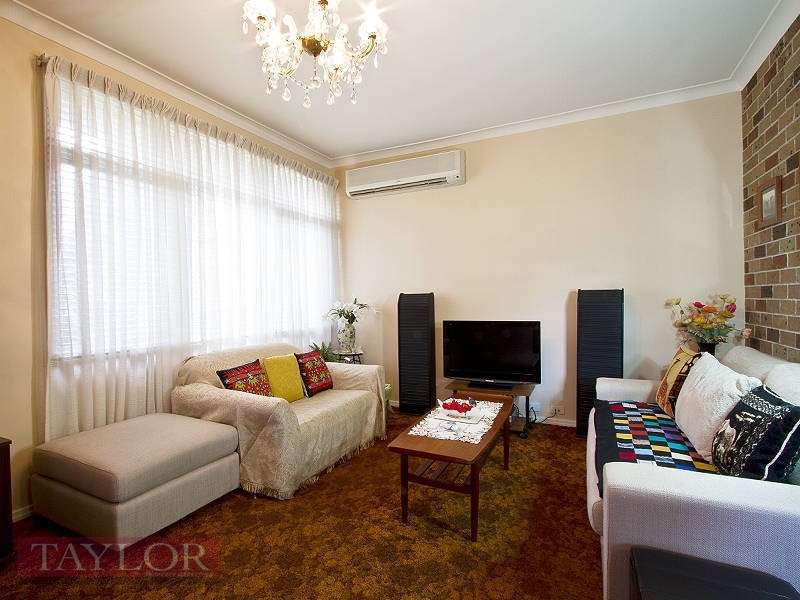 3 Wyuna Place, Oatlands NSW 2117