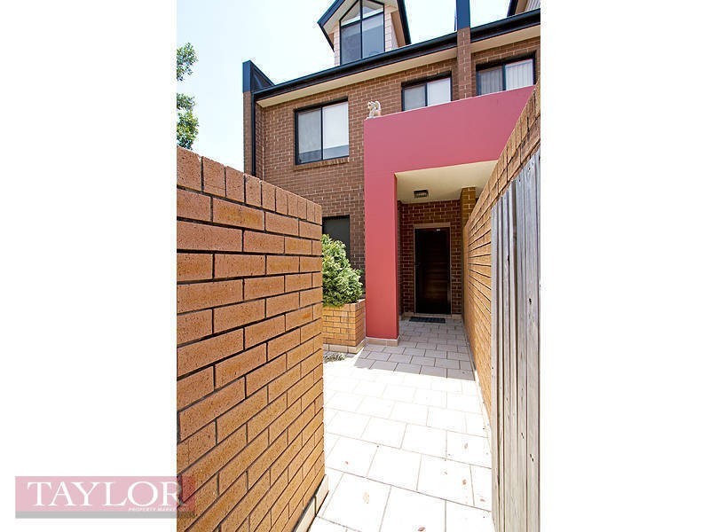 8/210 Pennant Hills Road, Oatlands NSW 2117