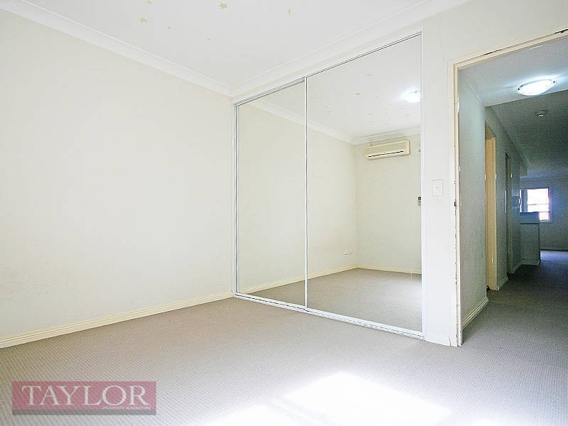 12/15 Governors Way, Oatlands NSW 2117