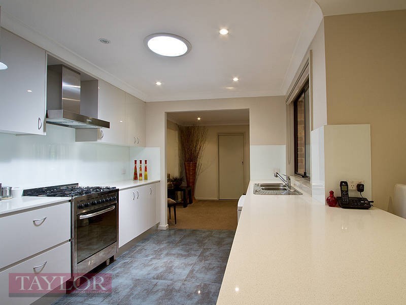 18 Blackwood Place, Oatlands NSW 2117