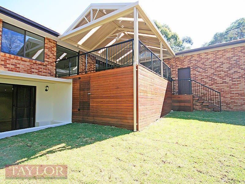 18 Blackwood Place, Oatlands NSW 2117