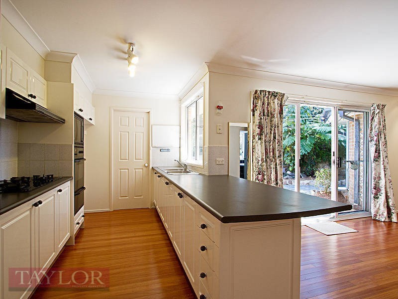 15 Larnook Close, Oatlands NSW 2117