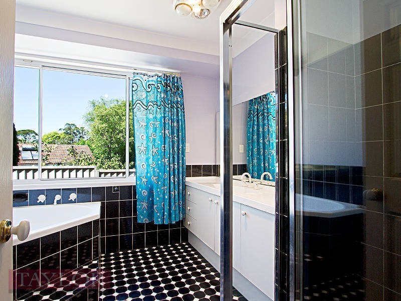 15 Larnook Close, Oatlands NSW 2117