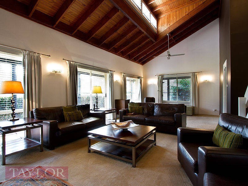 9 Ivanhoe Place, Oatlands NSW 2117