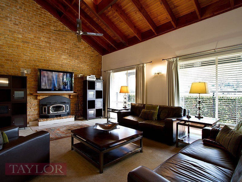 9 Ivanhoe Place, Oatlands NSW 2117