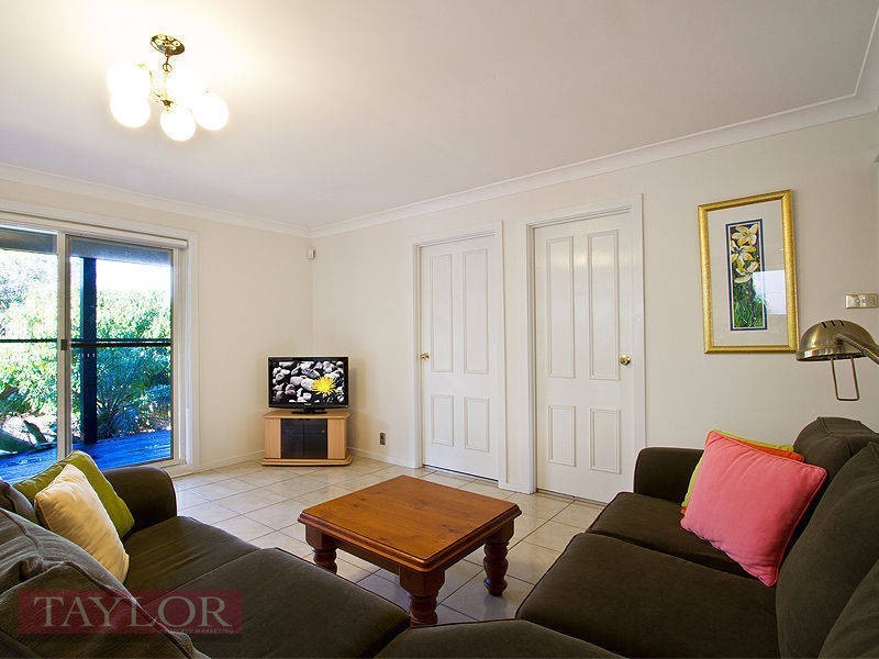 9 Ivanhoe Place, Oatlands NSW 2117