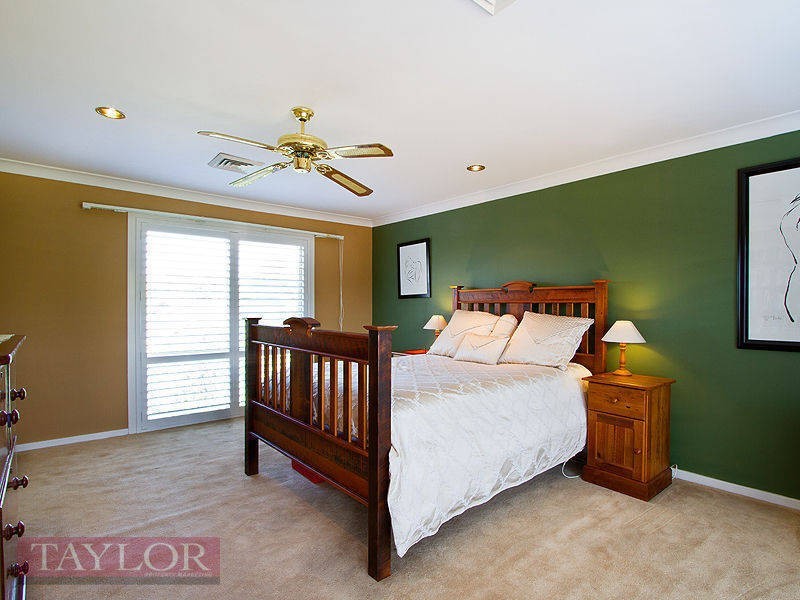 9 Ivanhoe Place, Oatlands NSW 2117