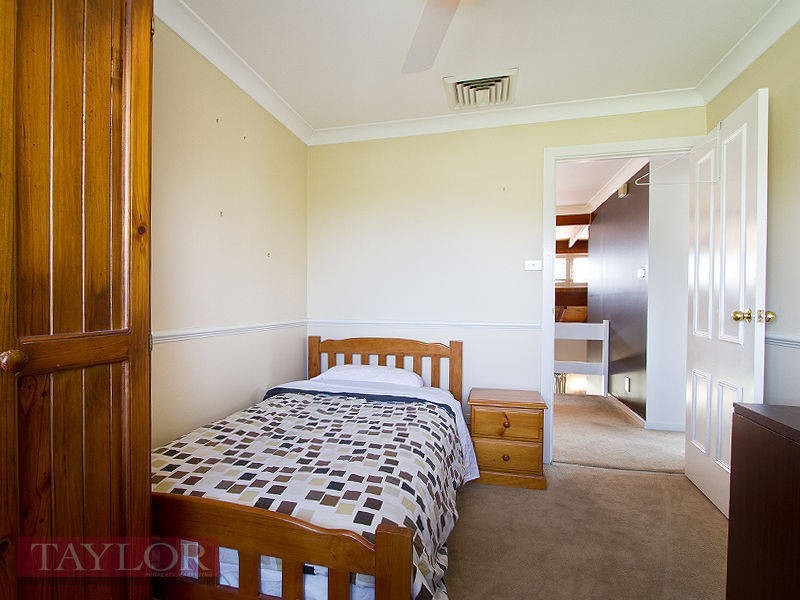 9 Ivanhoe Place, Oatlands NSW 2117