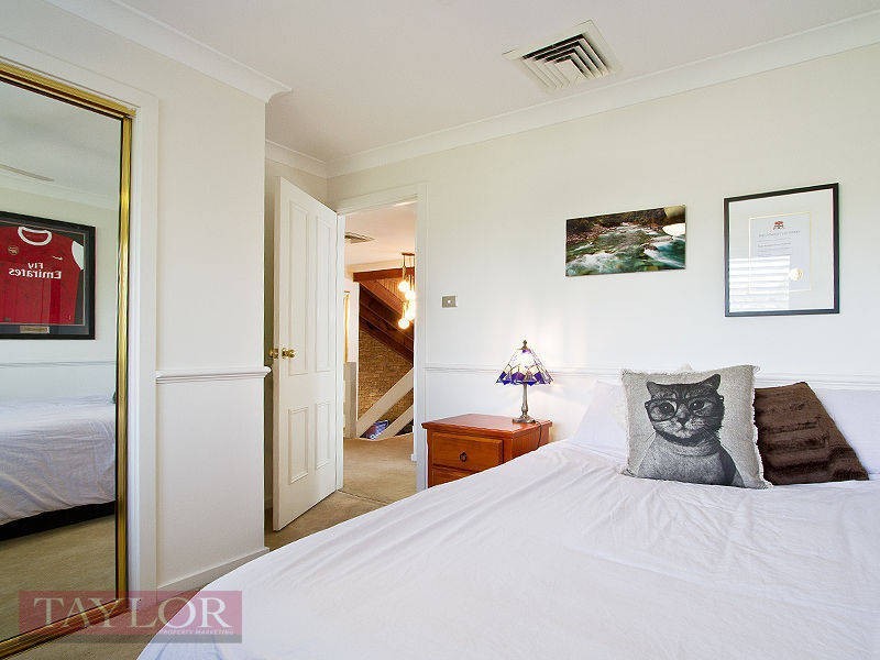 9 Ivanhoe Place, Oatlands NSW 2117