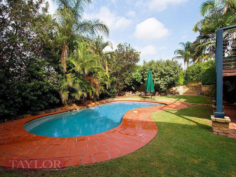 9 Ivanhoe Place, Oatlands NSW 2117