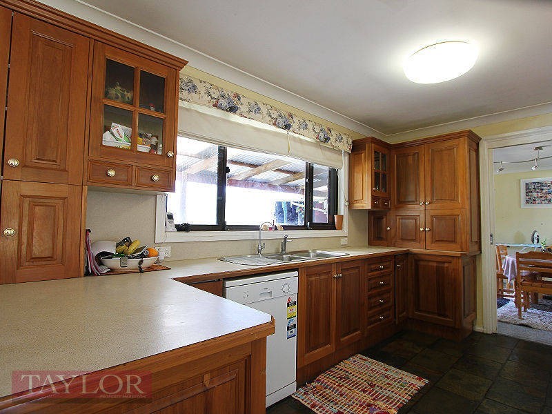 24 D’Arbon Avenue, Singleton NSW 2330
