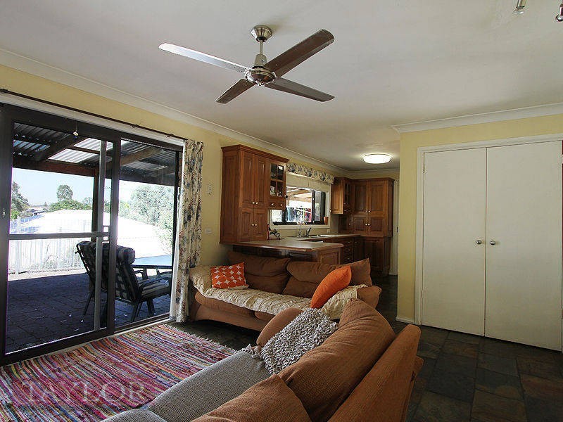 24 D’Arbon Avenue, Singleton NSW 2330