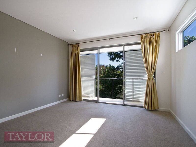 28 Central Park Avenue, Baulkham Hills NSW 2153
