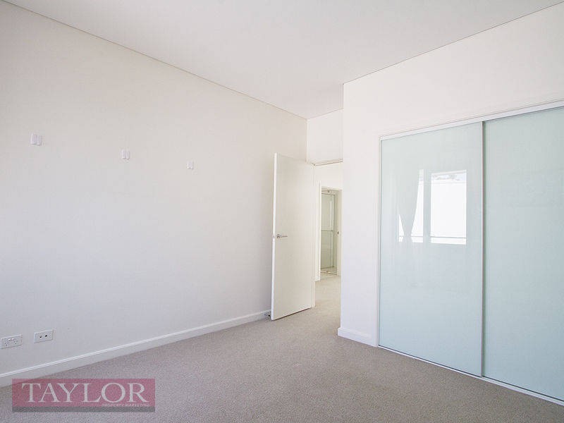 28 Central Park Avenue, Baulkham Hills NSW 2153