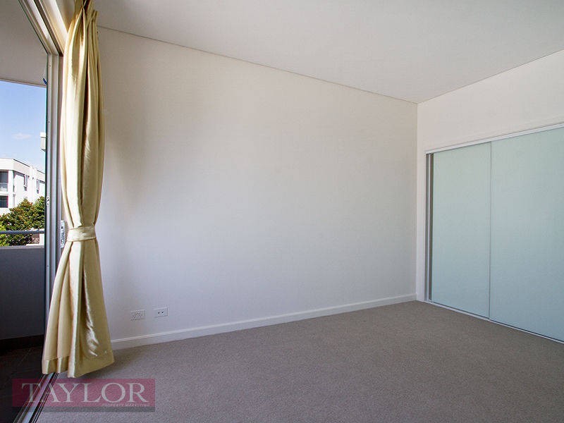 28 Central Park Avenue, Baulkham Hills NSW 2153