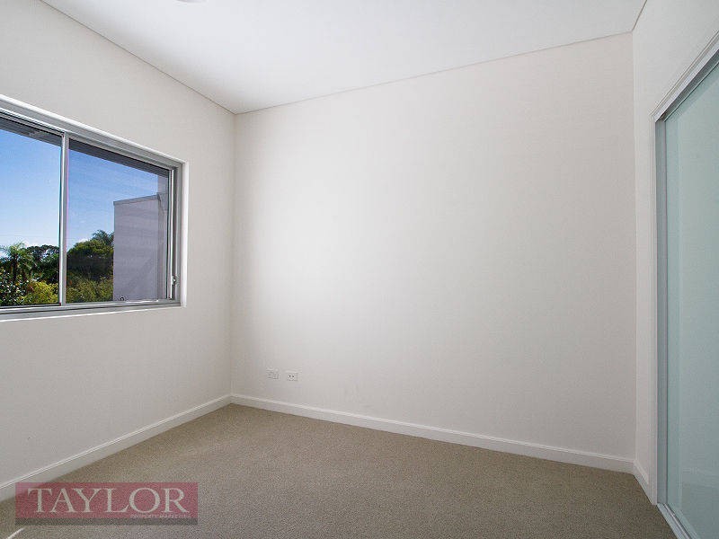 28 Central Park Avenue, Baulkham Hills NSW 2153