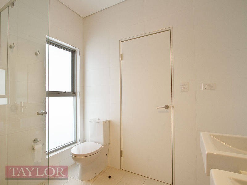 28 Central Park Avenue, Baulkham Hills NSW 2153