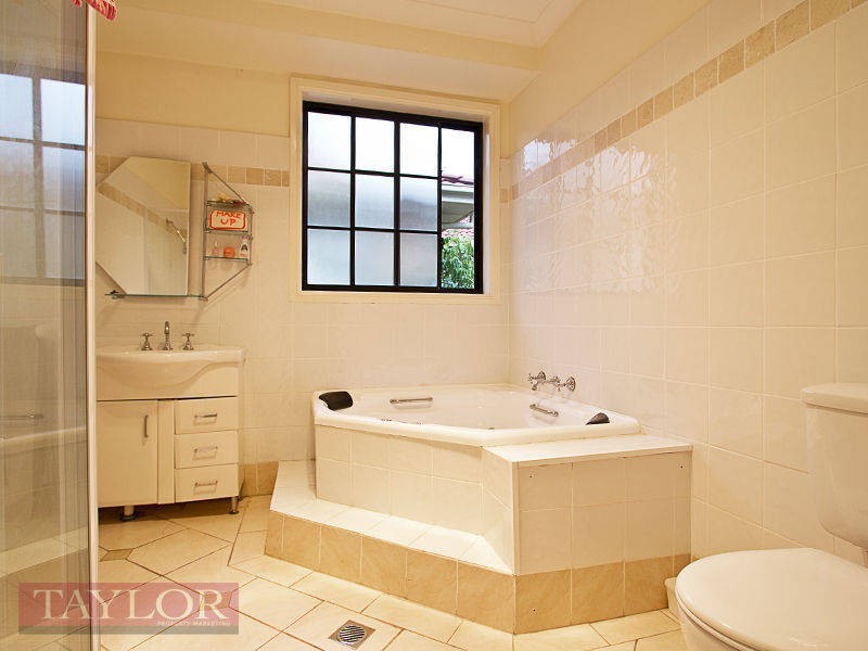 12A Forsyth Place, Oatlands NSW 2117