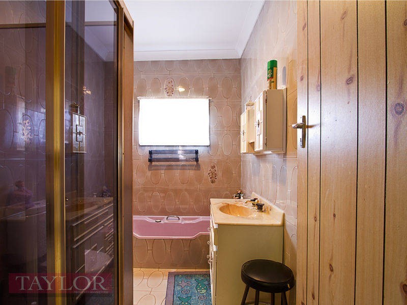 4 Teague Street, Girraween NSW 2145