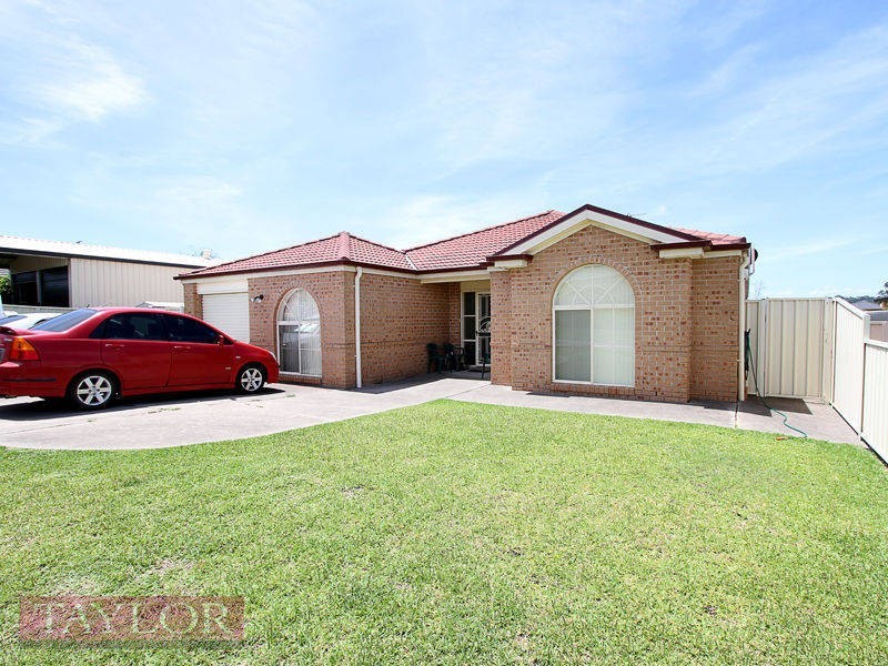 2 Grande Close, Singleton NSW 2330