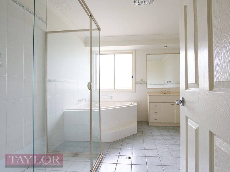 9 Knox Close, Singleton NSW 2330