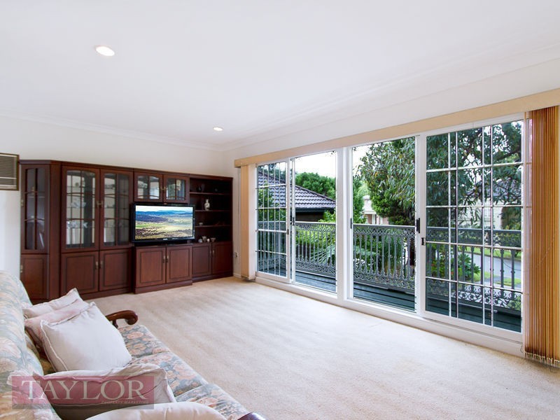 12 Bells Road, Oatlands NSW 2117