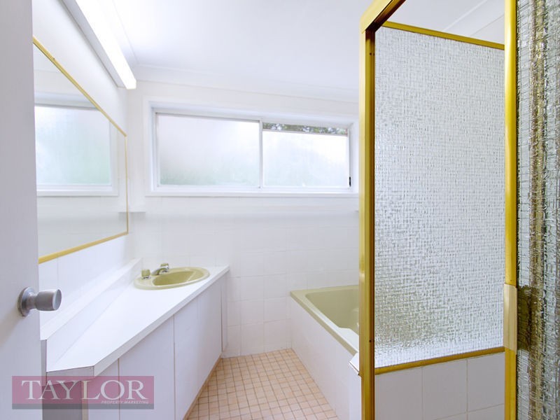 12 Bells Road, Oatlands NSW 2117