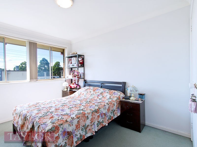 28/10-14 Arthur Street, Merrylands West NSW 2160