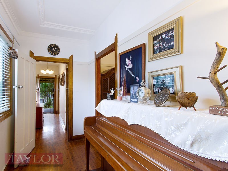 10 Cumberland Road, Auburn NSW 2144