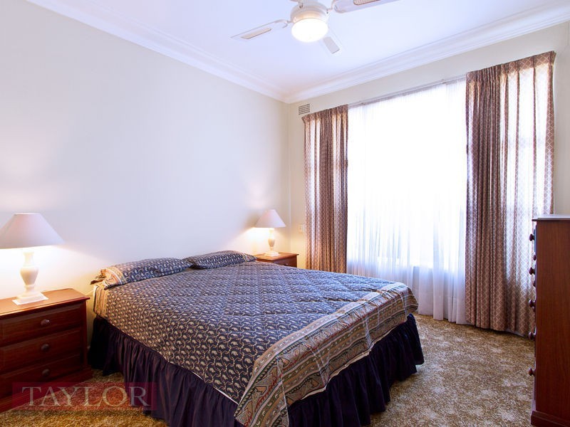 8 Immarna Place, Oatlands NSW 2117