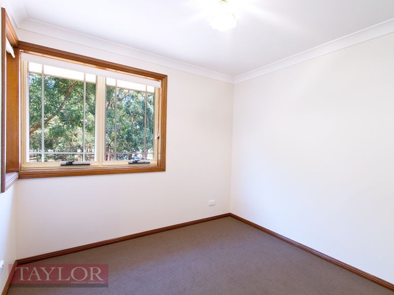 2 Larnook Close, Oatlands NSW 2117