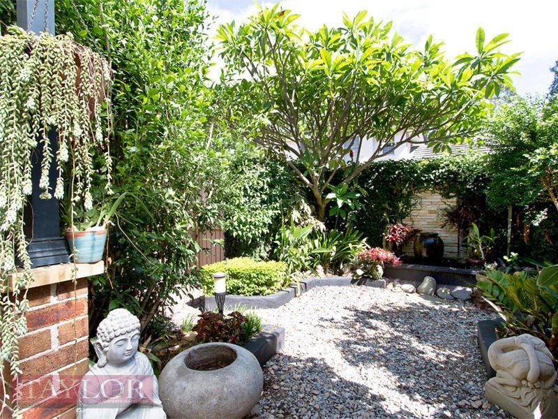 10 The Mews, Oatlands NSW 2117