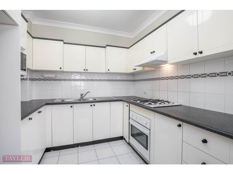 8/217 Dunmore Street, Pendle Hill NSW 2145