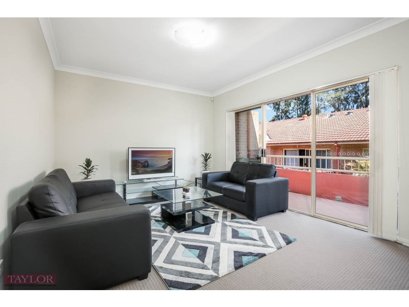 8/217 Dunmore Street, Pendle Hill NSW 2145