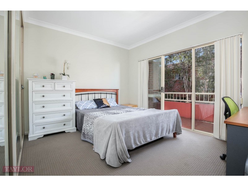 8/217 Dunmore Street, Pendle Hill NSW 2145