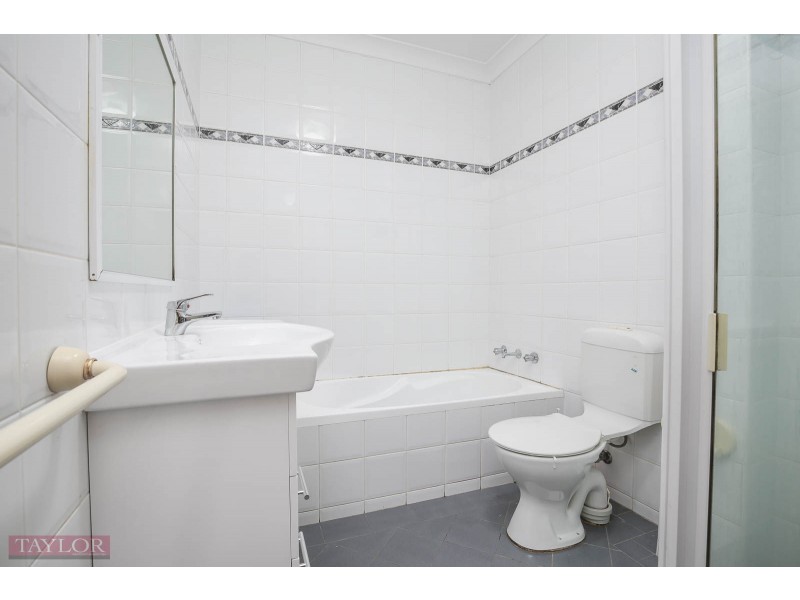 8/217 Dunmore Street, Pendle Hill NSW 2145