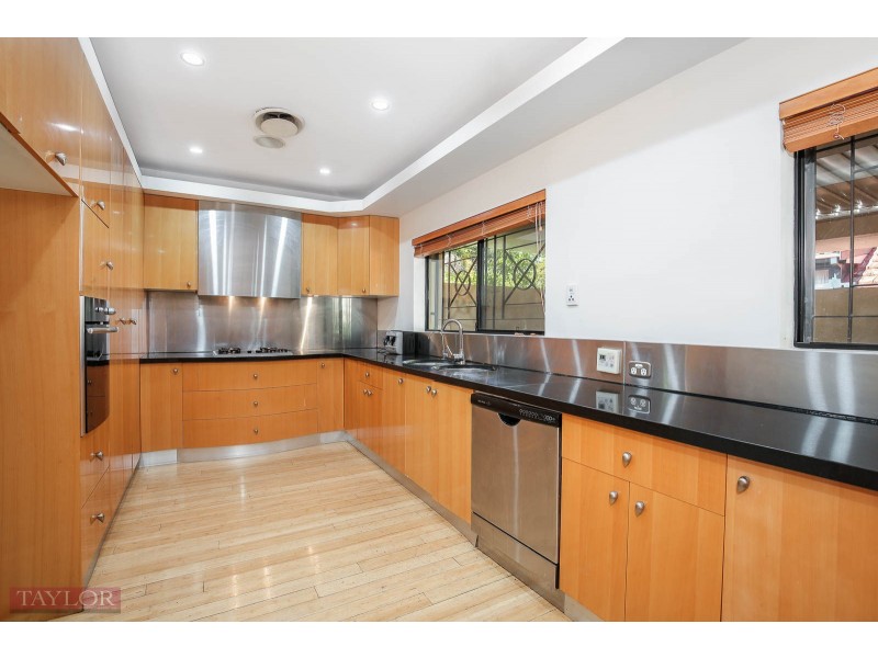 2/125-127 Bettington Road, Oatlands NSW 2117