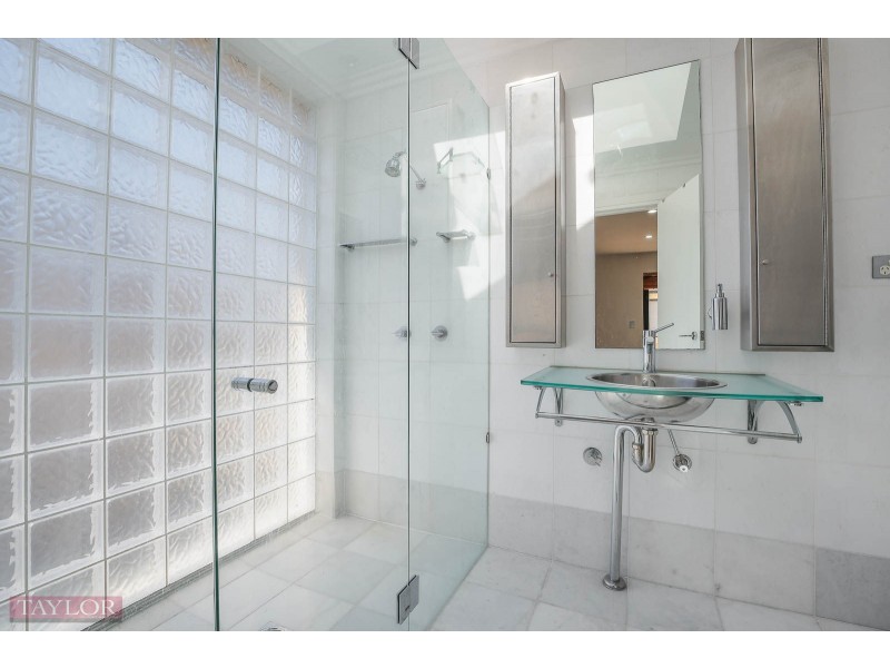 2/125-127 Bettington Road, Oatlands NSW 2117