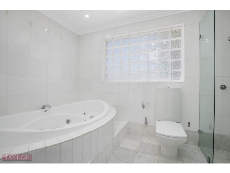 2/125-127 Bettington Road, Oatlands NSW 2117