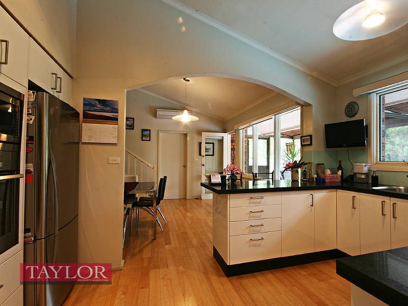 6 Rajola Place, North Rocks NSW 2151