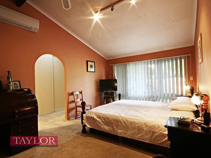 6 Rajola Place, North Rocks NSW 2151