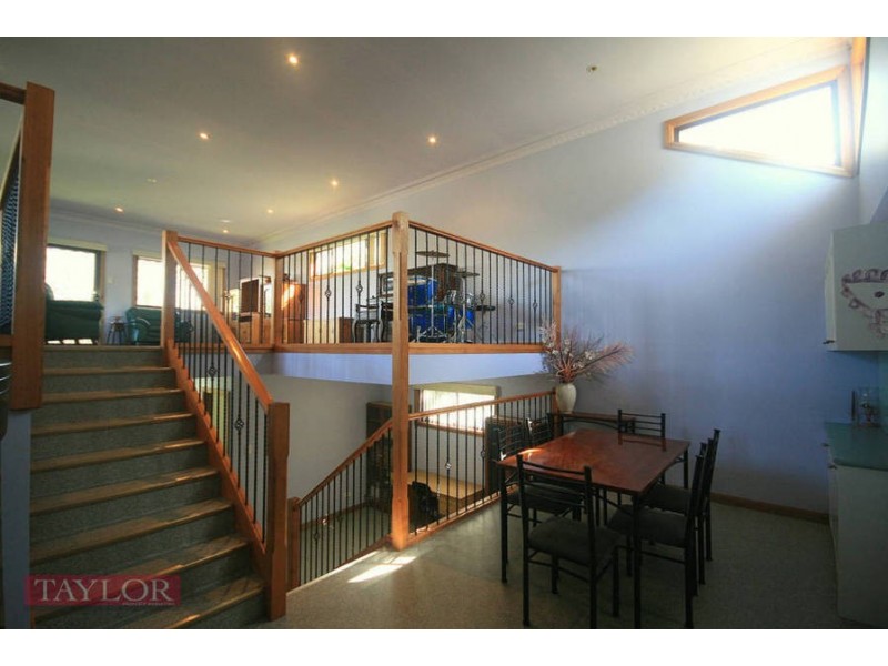 10 Alanas Avenue, Oatlands NSW 2117