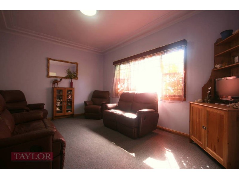 10 Alanas Avenue, Oatlands NSW 2117