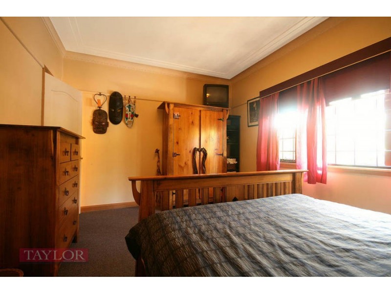 10 Alanas Avenue, Oatlands NSW 2117