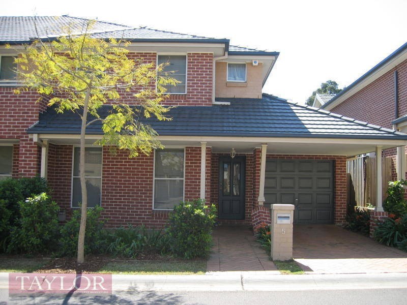 5 Govenors Way, Oatlands NSW 2117